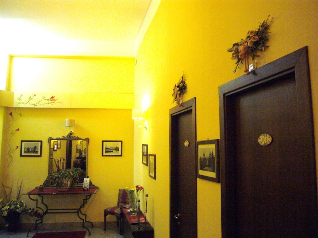 La Collegiata Guest House Catania Exterior photo